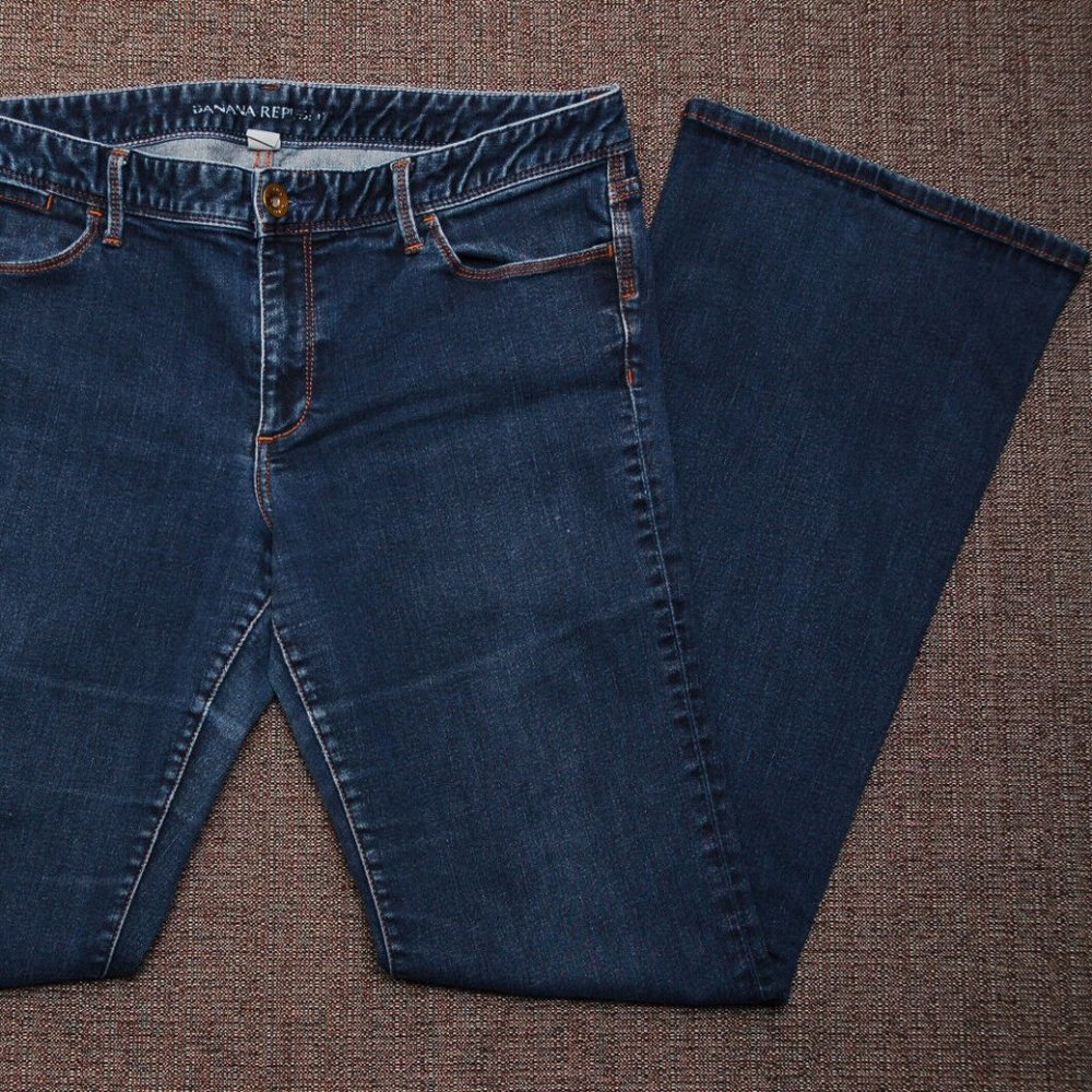 Banana Republic Bootcut Women's Jeans - Dark Wash Boot - Size 31